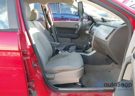 2008 Ford Focus Se/Ses z USA, uszkodzony, nr VIN 1FAHP35N58W106950